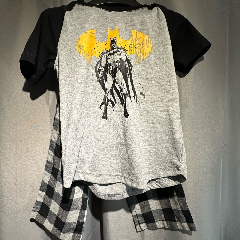 🌞4/20$ GAP Boys Gray Black Batman Pajama Set with Yellow Logo